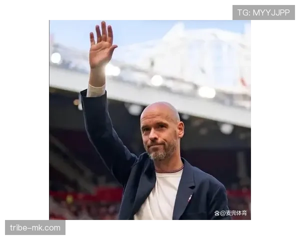 滕哈赫核心球员成功续约，球队未来可期再攀高峰