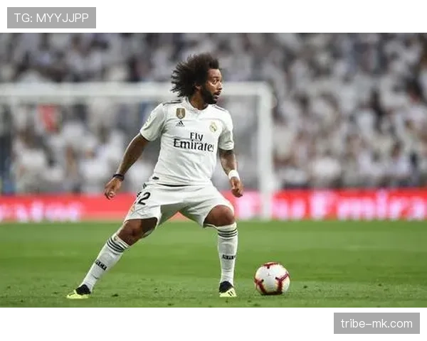 琼阿梅尼 vs 布斯克茨：后腰位置理解与战术执行差异