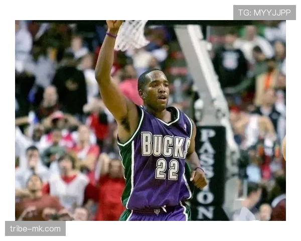 迈克尔·里德投篮选择调整提升无球效率明显拉开进攻空间