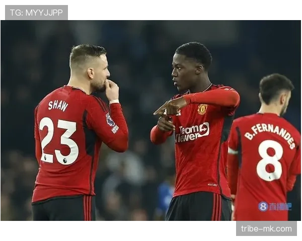 曼联看起来在进步，但其实在原地循环